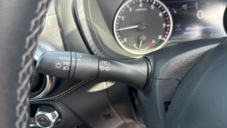 Nissan Juke 1.0 DiG-T 114 N-Connecta 5dr DCT Petrol Hatchback